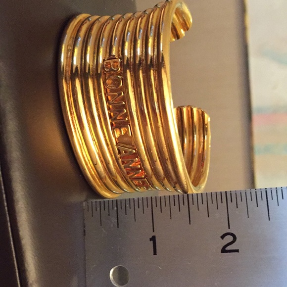 VTG Dior Bonne Annee Ribbed Cuff Bracelet - Picture 6 of 8